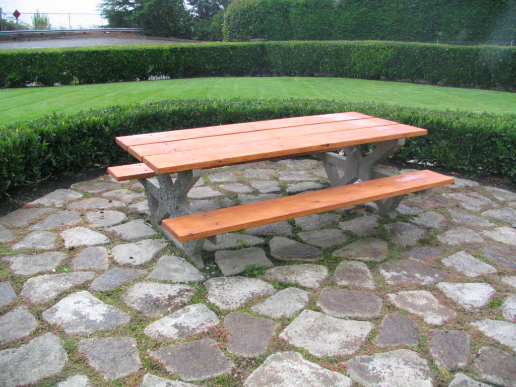 garland landscape table