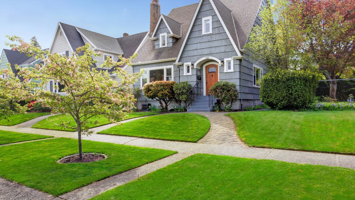 Boost Your Home's Curb Appeal with Artificial Turf